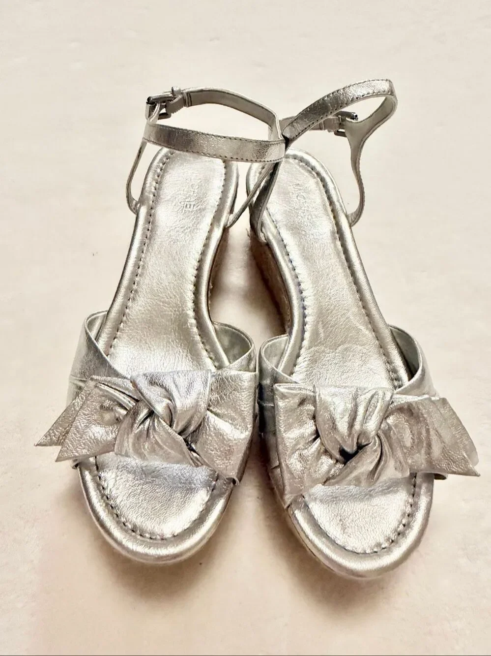 Michael Kors Silver Metallic Leather Bow Espadrille Wedge Sandals Size 8 (EU 38)